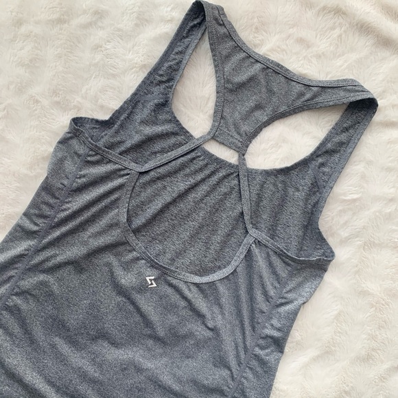 ADANOLA open back dry fit material workout tank - Picture 2 of 4